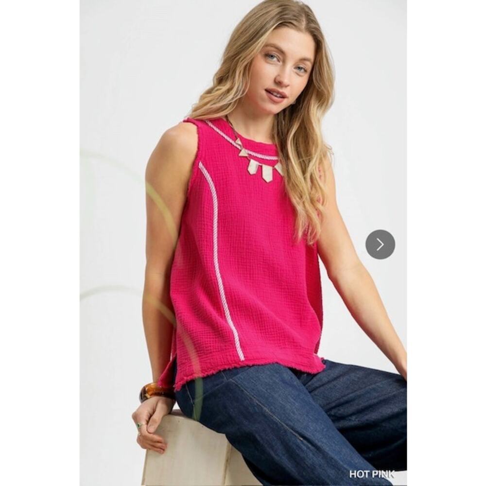 Umgee - Textured Sleeveless Contrast Trim Tops - Small